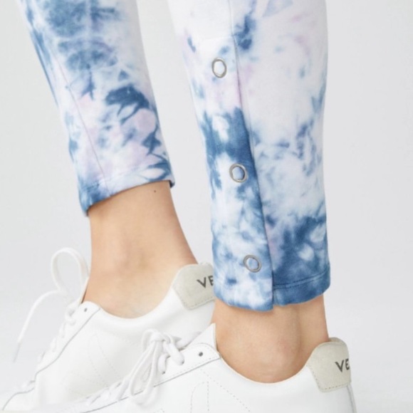 NWT- MONROW Midnight Iris Active Sweatpants Legging Two Tone Crystal Tie Dye - Picture 4 of 16